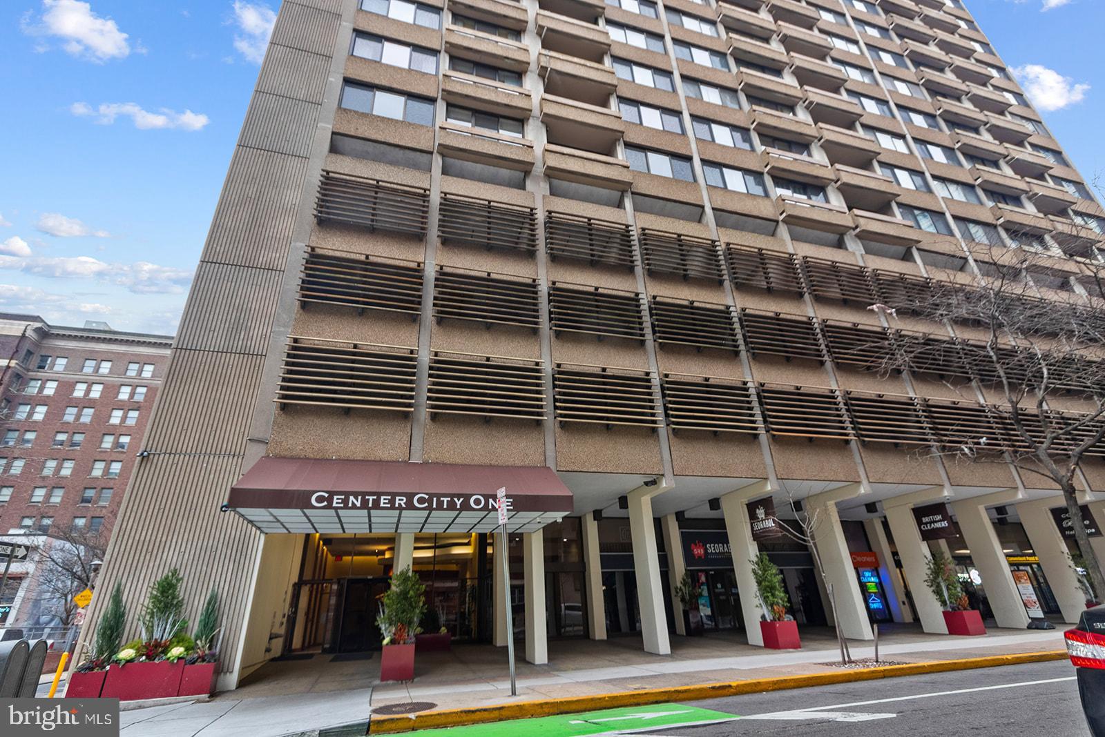 1326 SPRUCE ST #1702