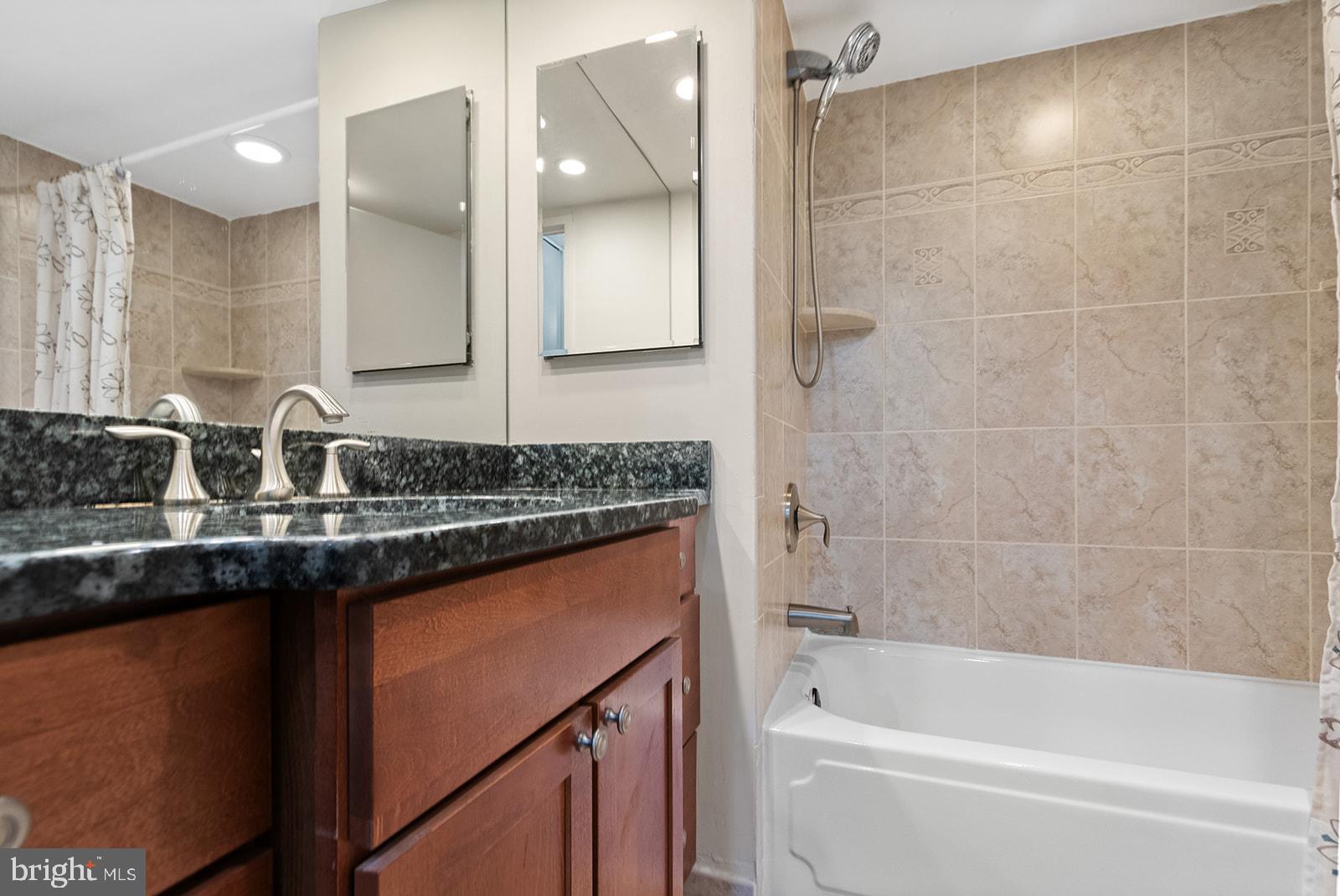 1326 SPRUCE ST #1702