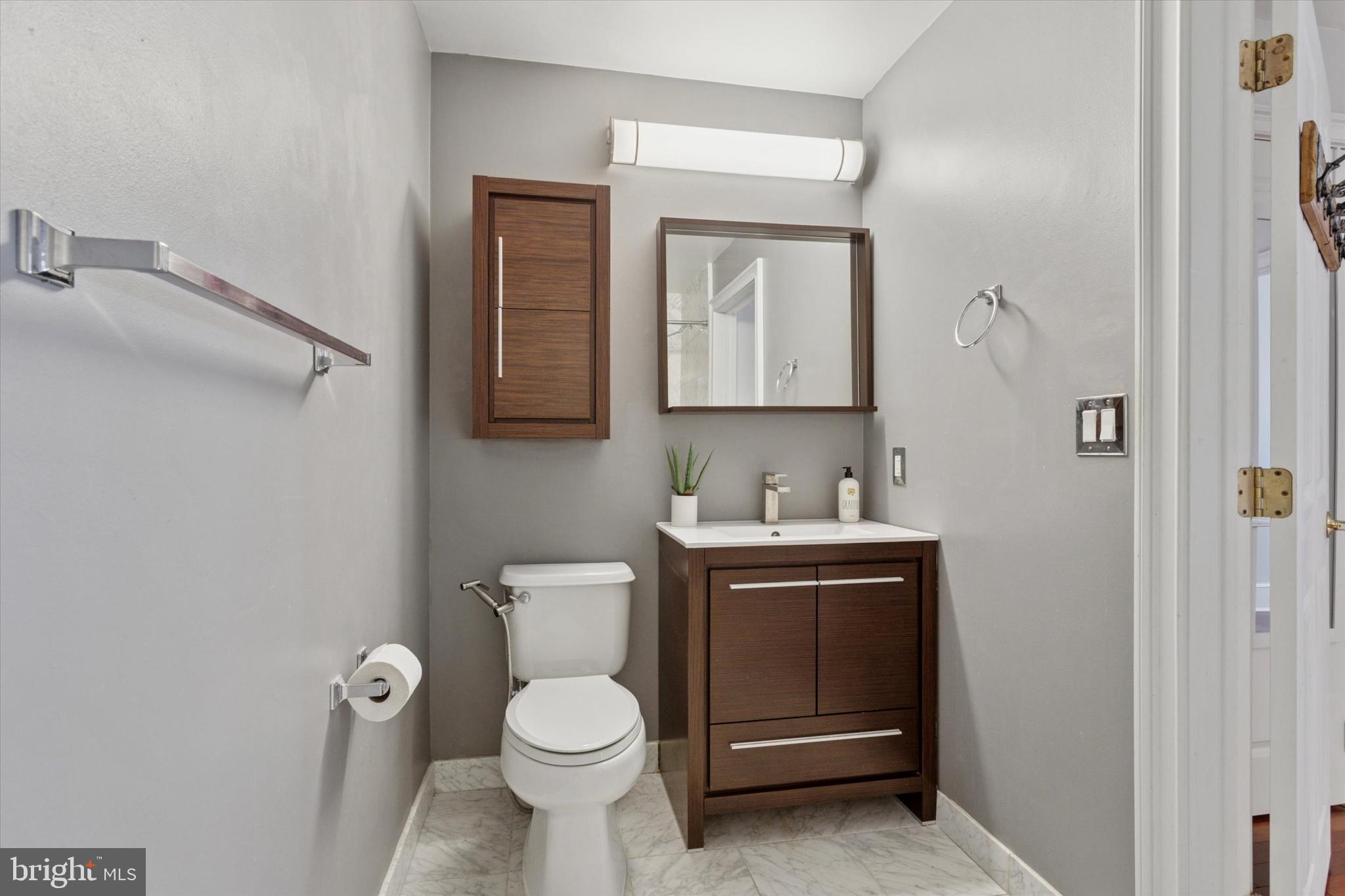 1500 Chestnut St #14g