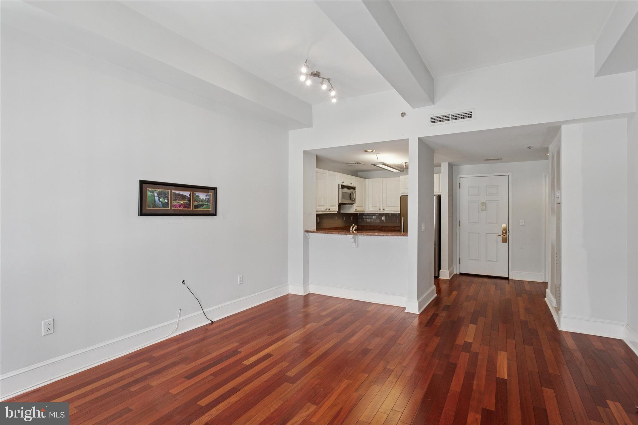 1500 Chestnut St #14g