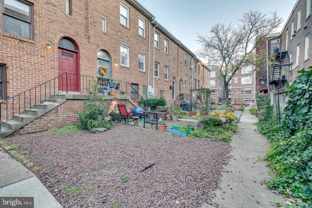 830 S HOWARD ST #1