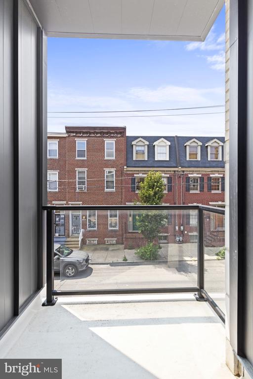 1205-7 MOUNT VERNON ST #3