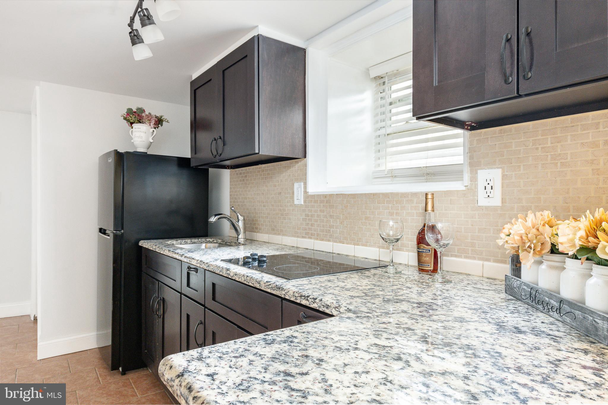 1617 PACKER AVE #LOWER