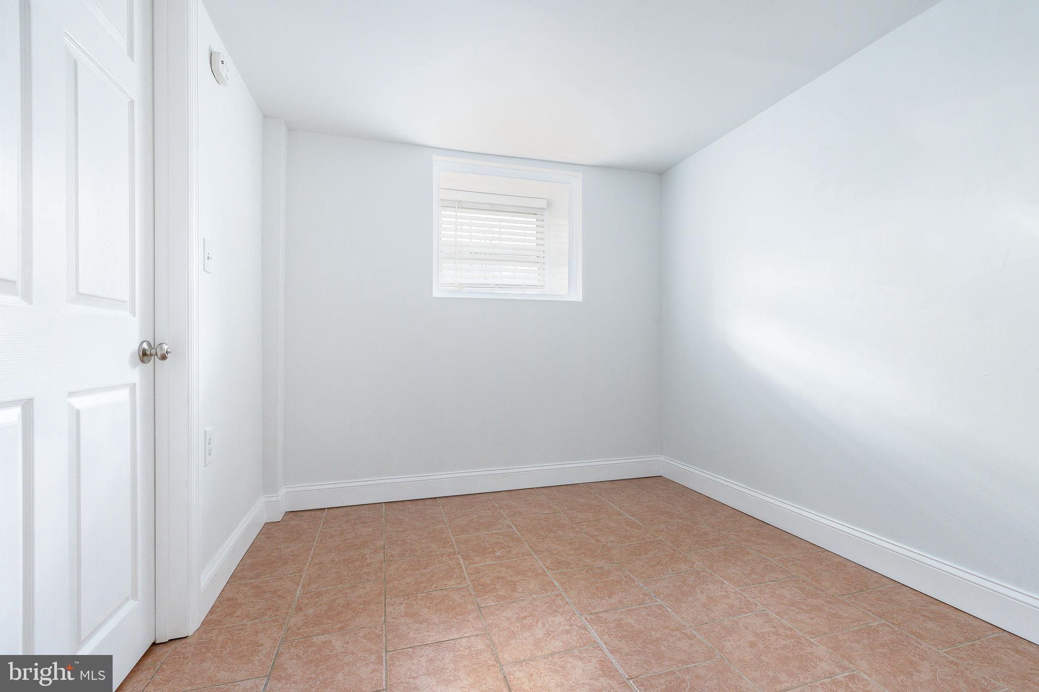 1617 PACKER AVE #LOWER