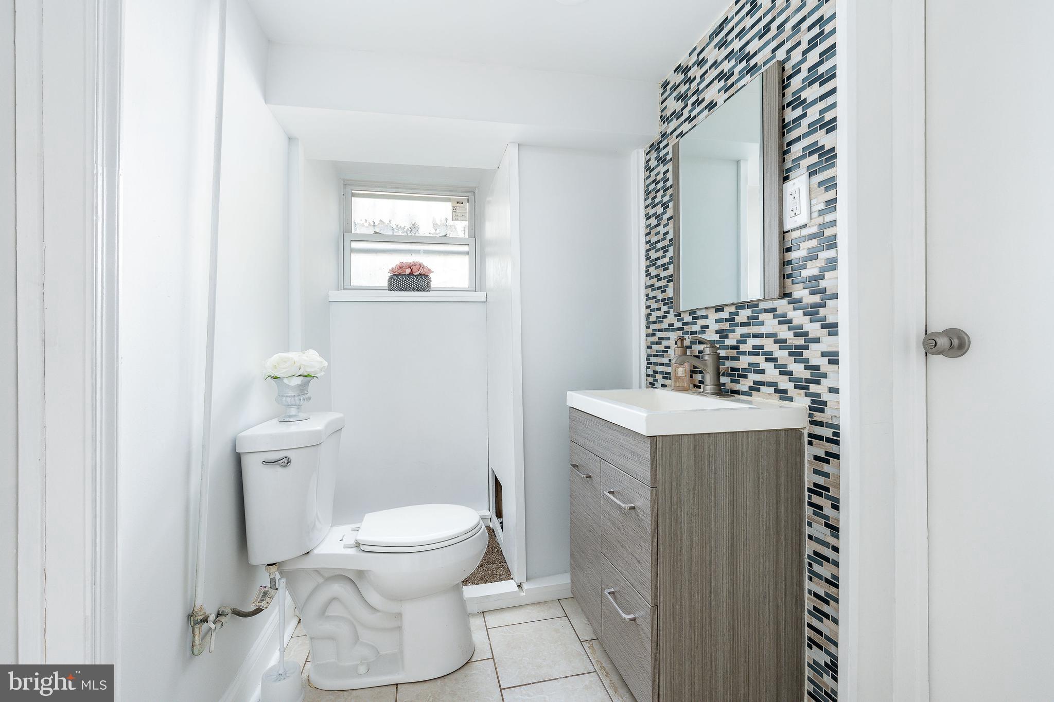 1617 PACKER AVE #LOWER