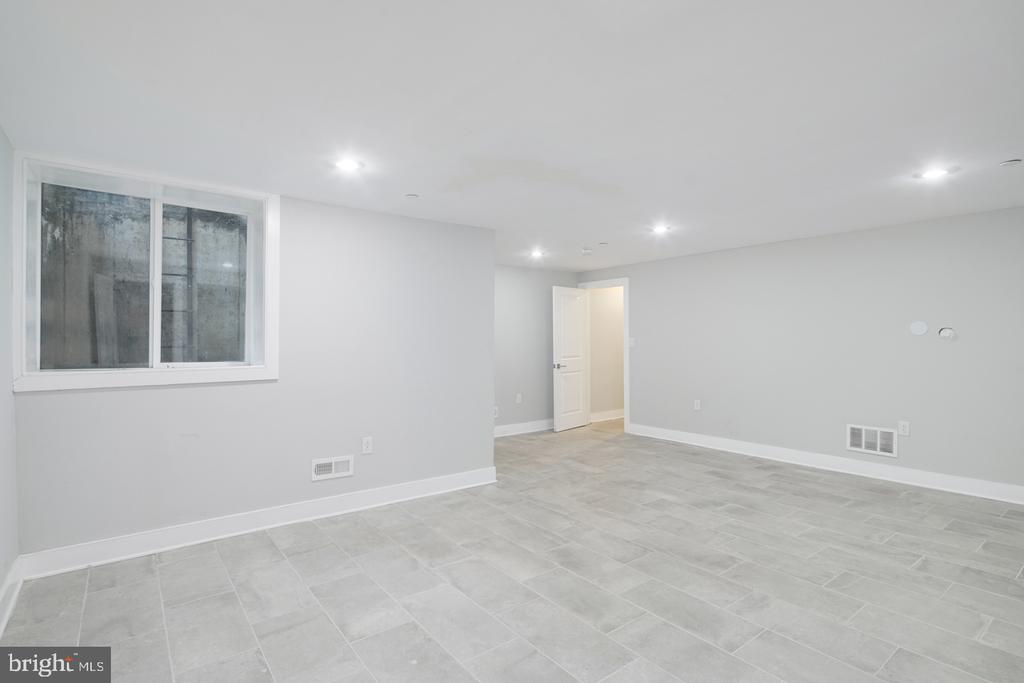 1212 E Susquehanna Ave #D