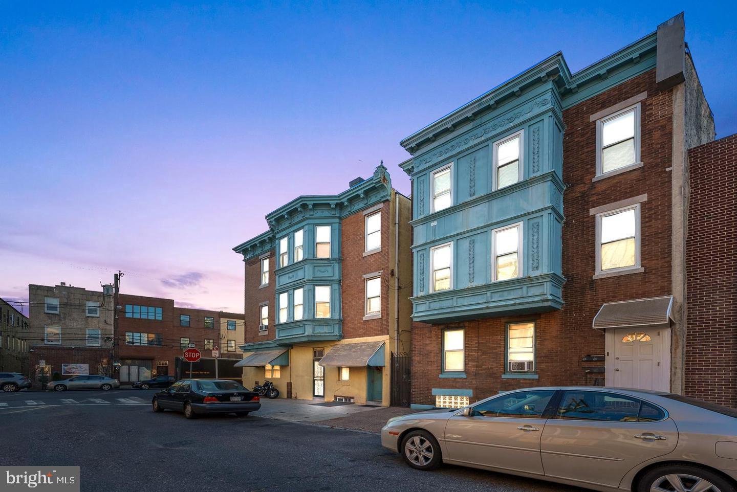 820 SOUTH DARIEN STREET #2