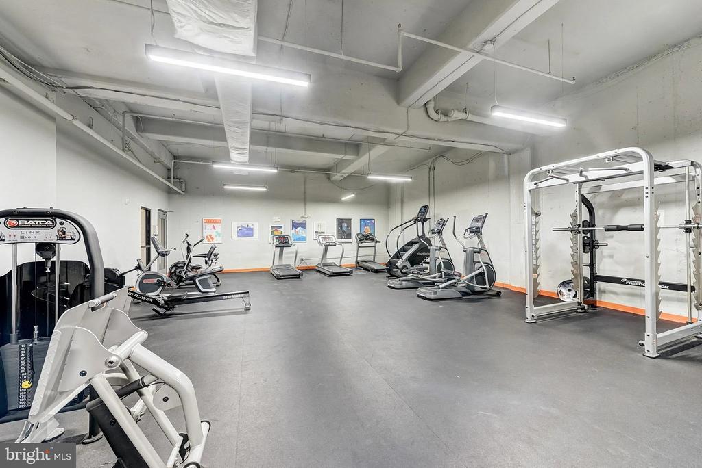 1600 W GIRARD AVE #1B-404
