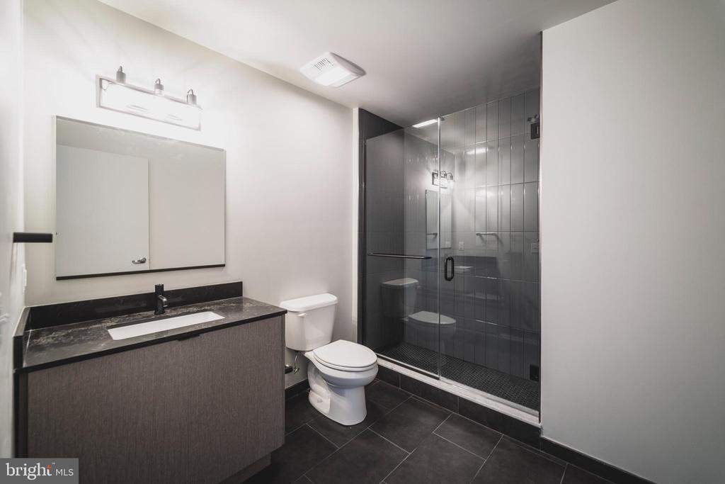 1600 W GIRARD AVE #1B-404