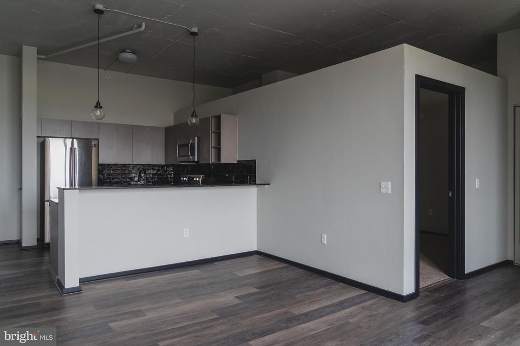 1600 W GIRARD AVE #1B-404