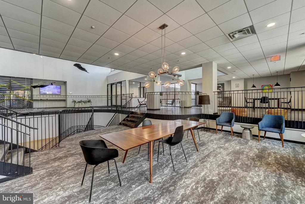 1600 W GIRARD AVE #1B-404