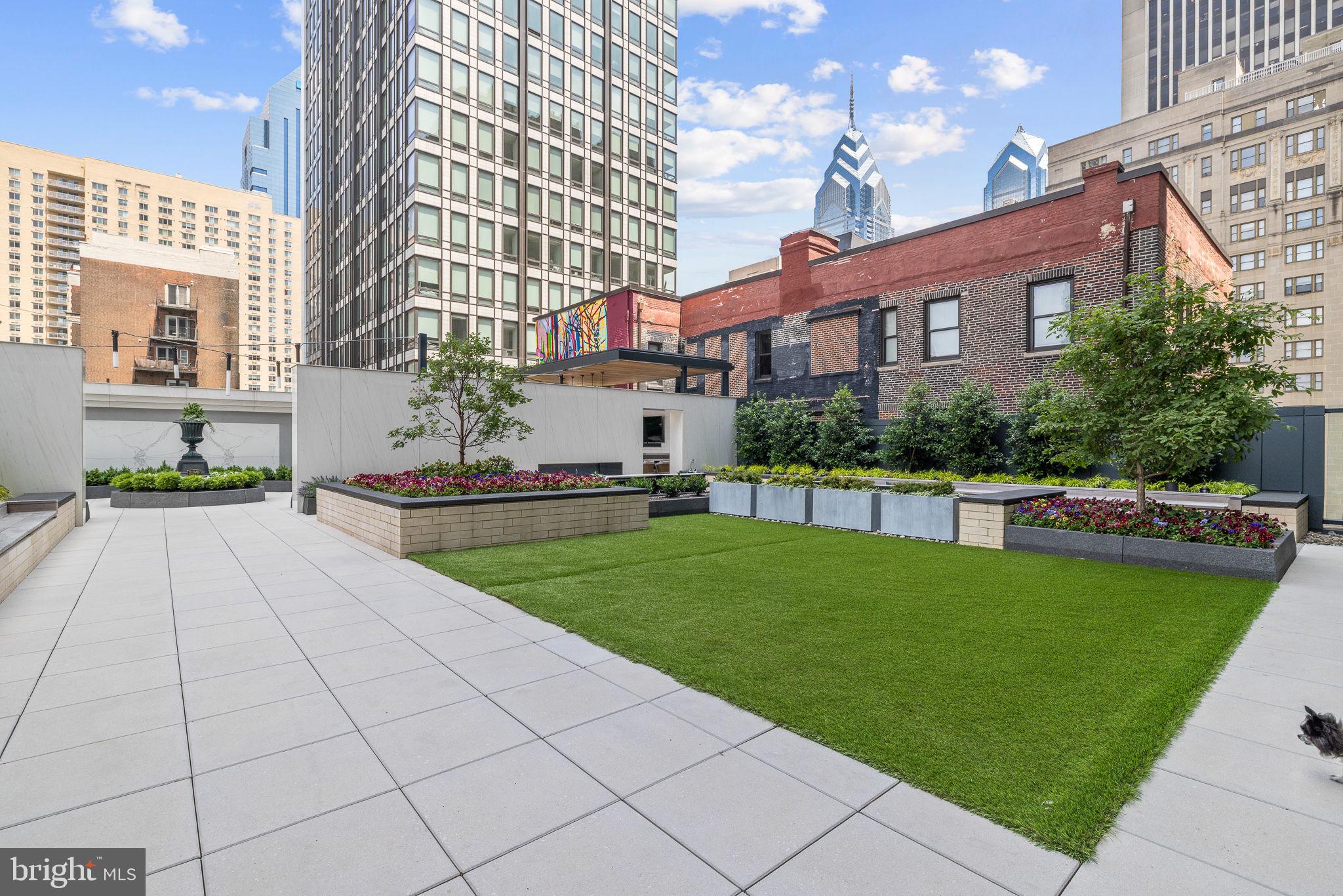 1911 Walnut St #2804