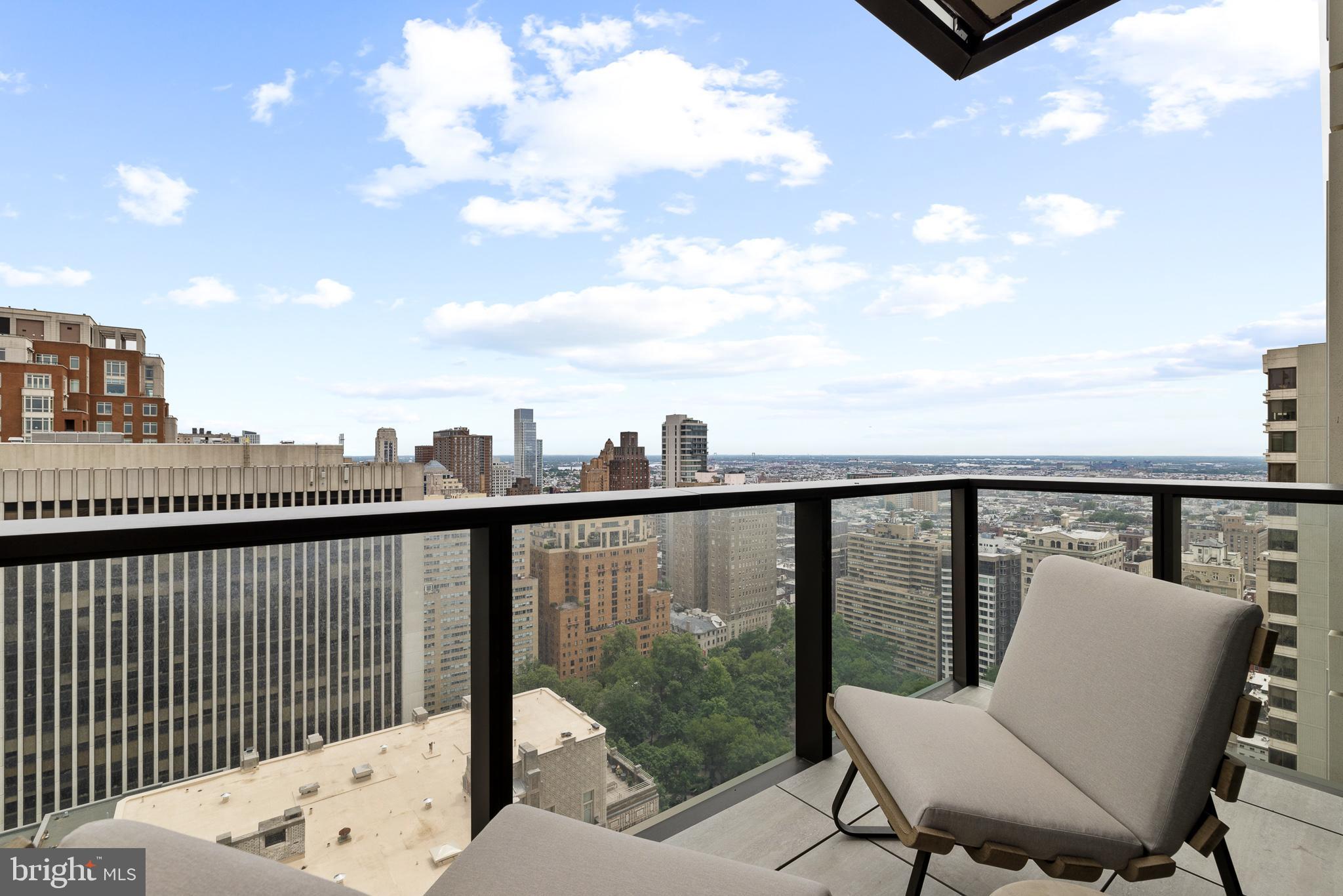 1911 Walnut St #2804