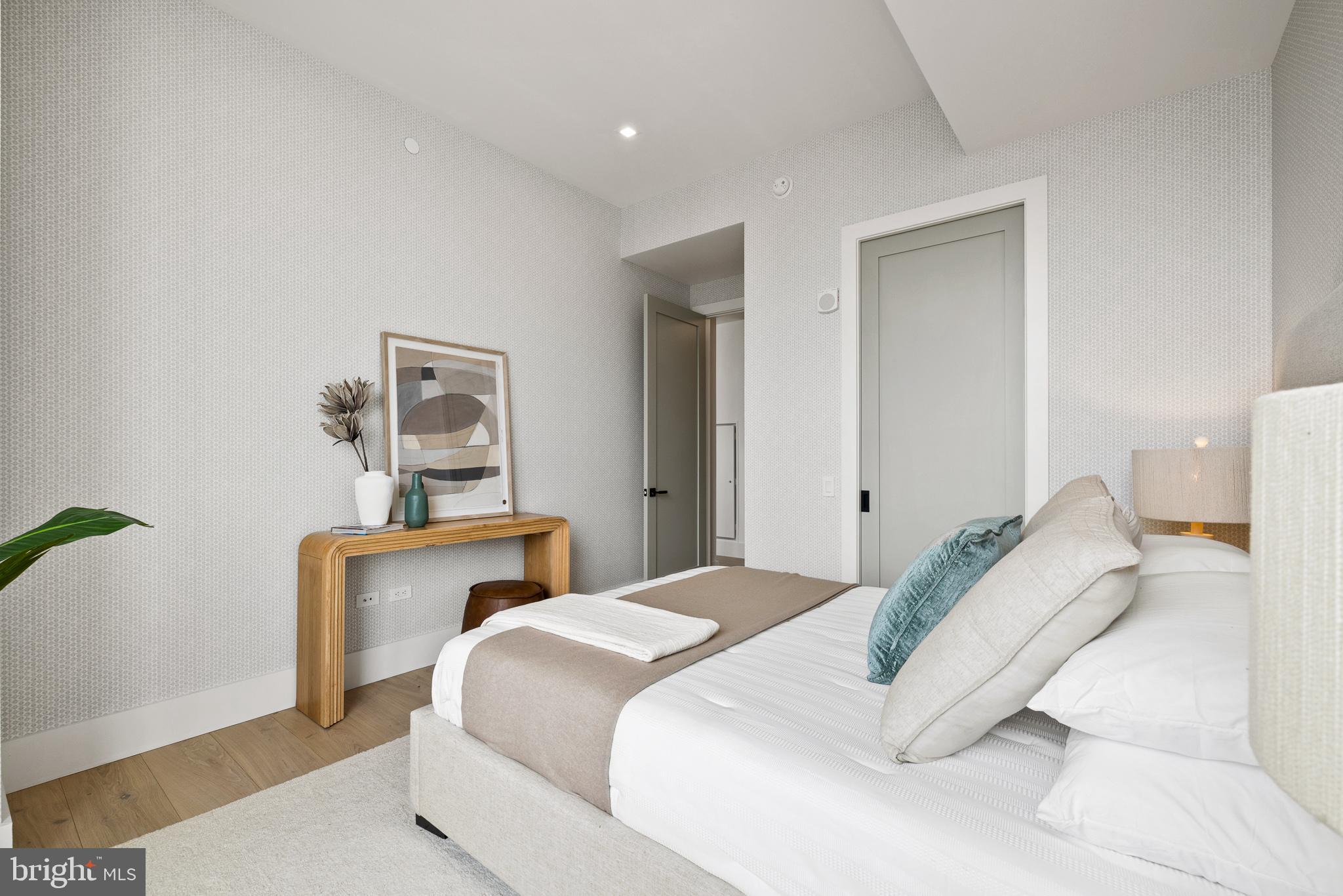 1911 Walnut St #2804