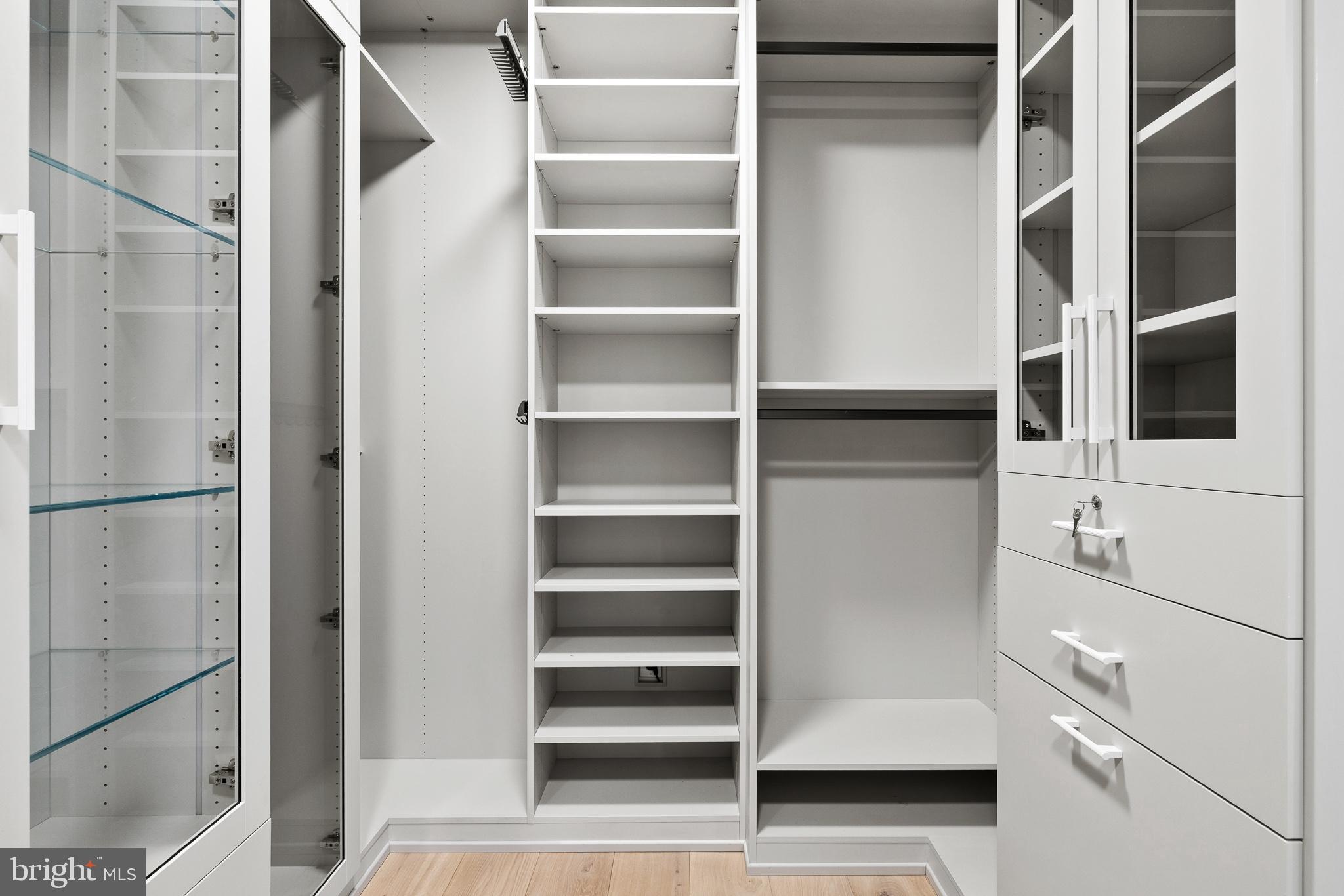 1911 Walnut St #2804