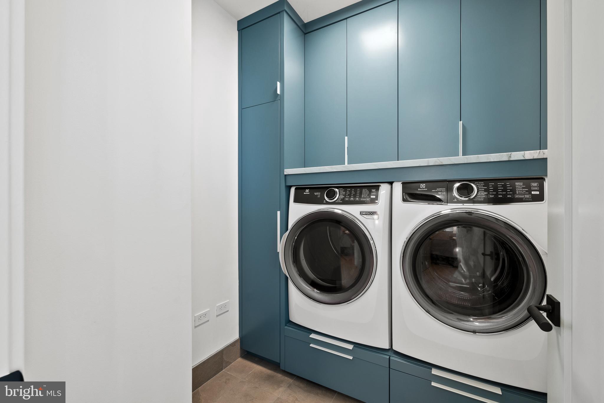 1911 Walnut St #2804