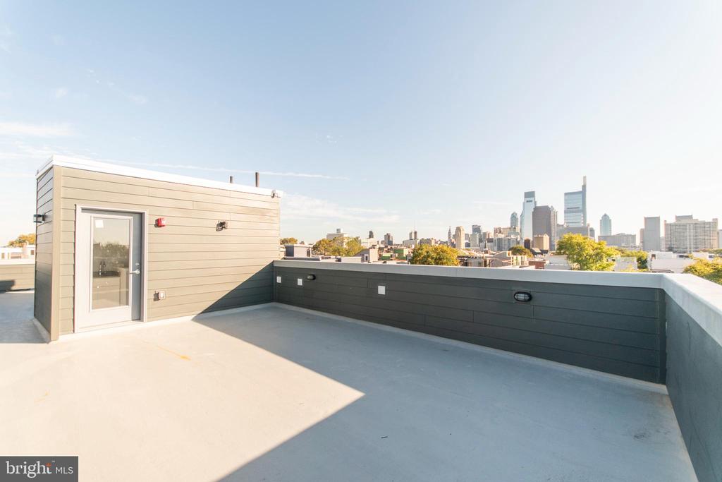 812 N UBER ST #6