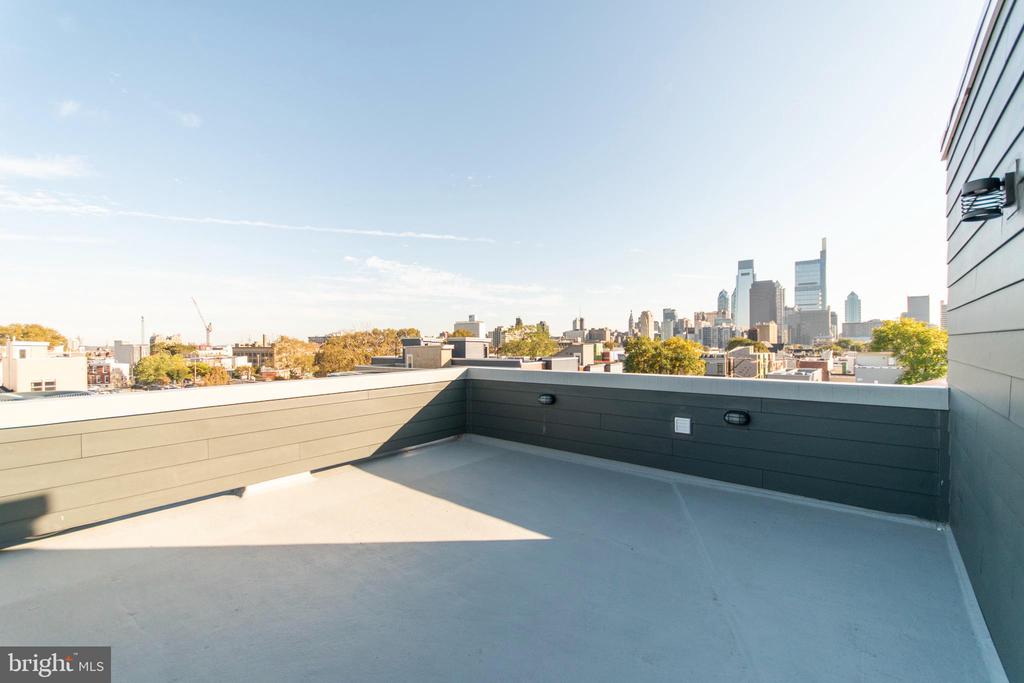 812 N UBER ST #6