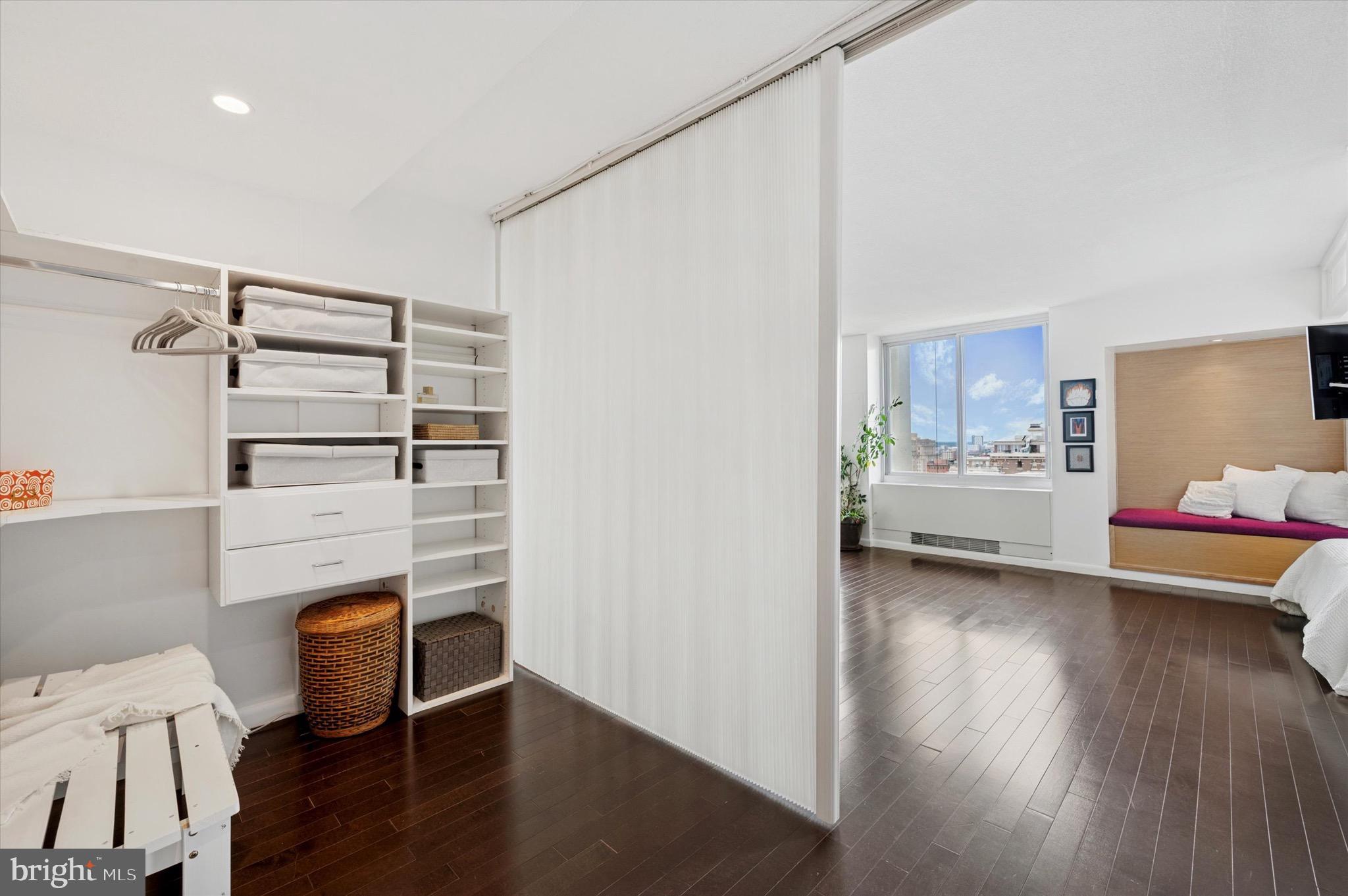 604-36 S Washington Sq #2206-2208