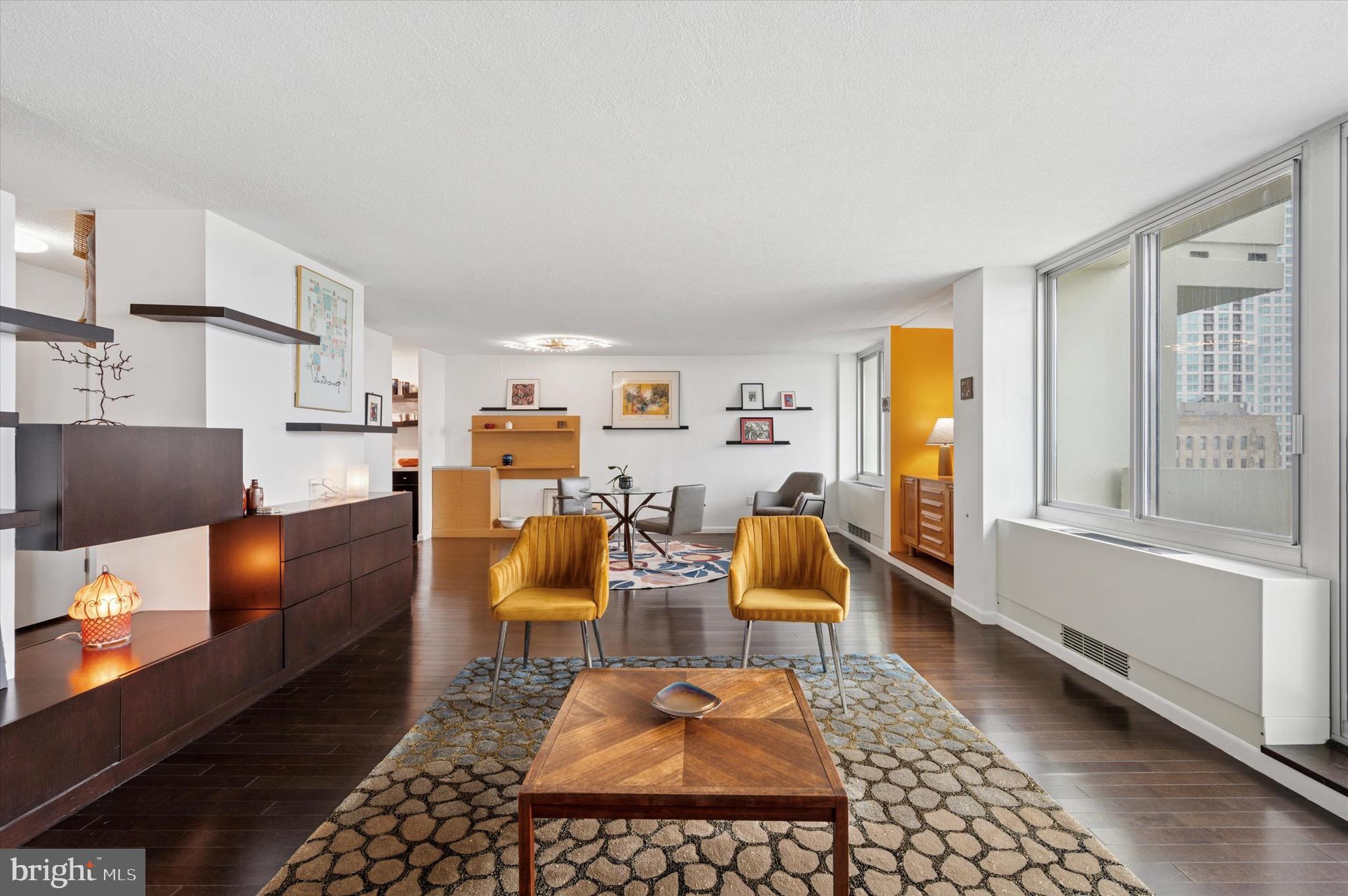 604-36 S Washington Sq #2206-2208