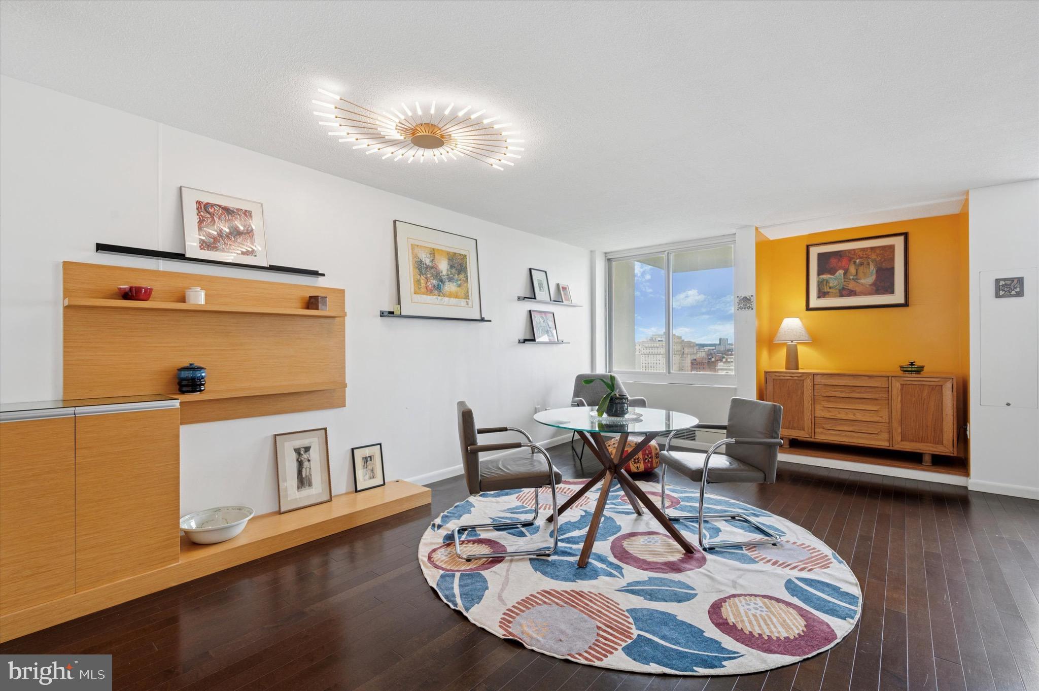 604-36 S Washington Sq #2206-2208