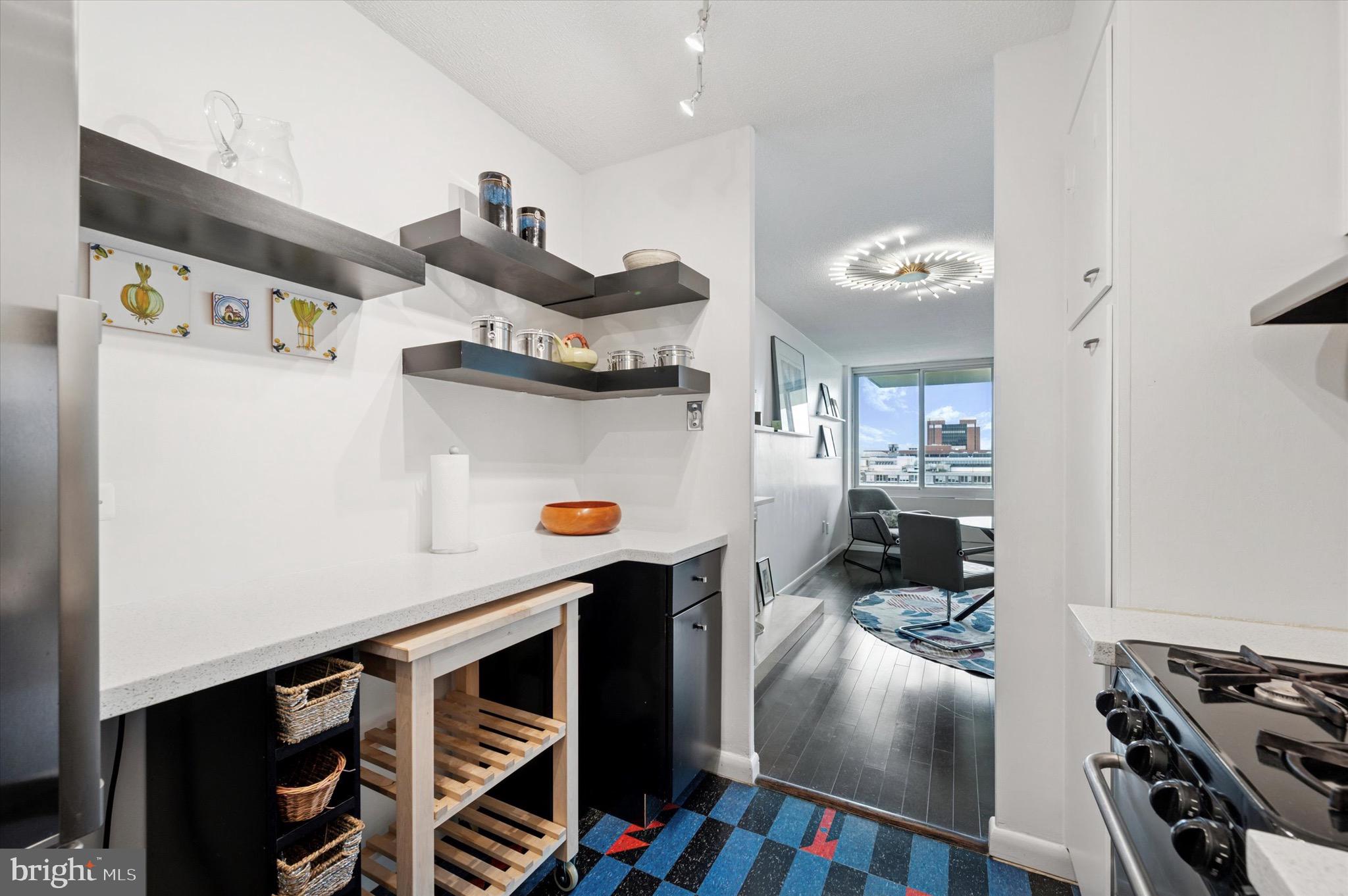 604-36 S Washington Sq #2206-2208