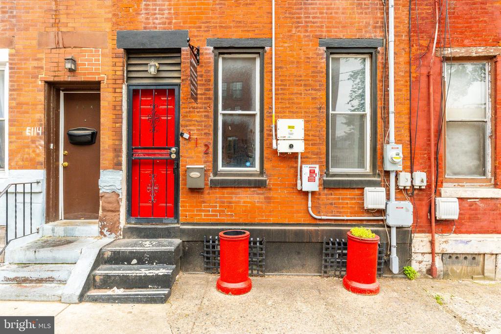 112 E Huntingdon St