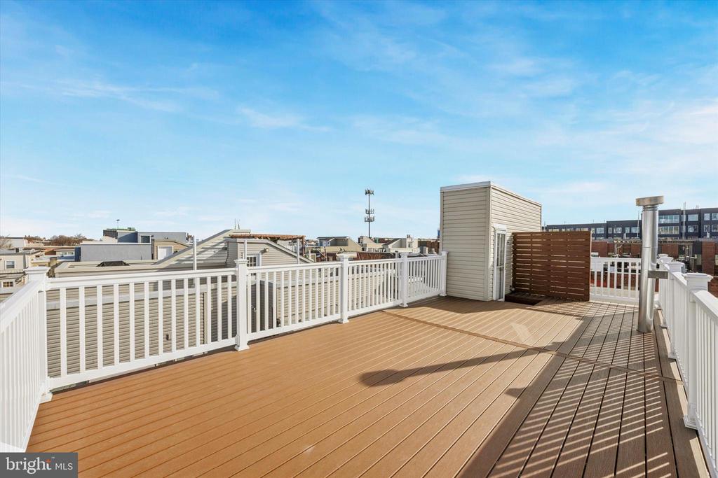 2121 Carpenter St #2