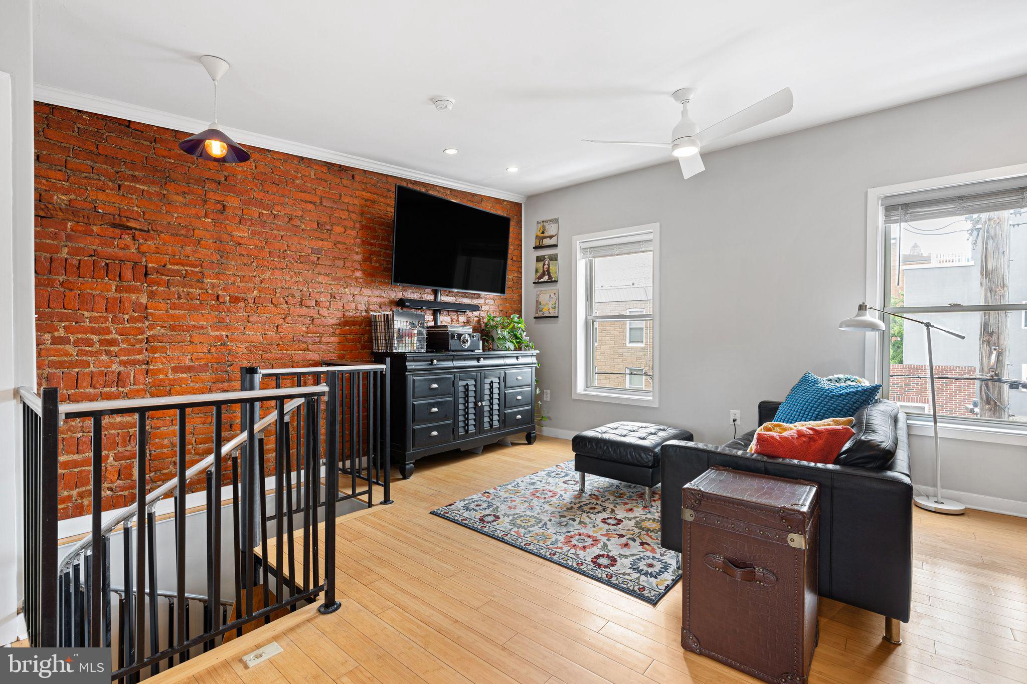 1516 Catharine St #3