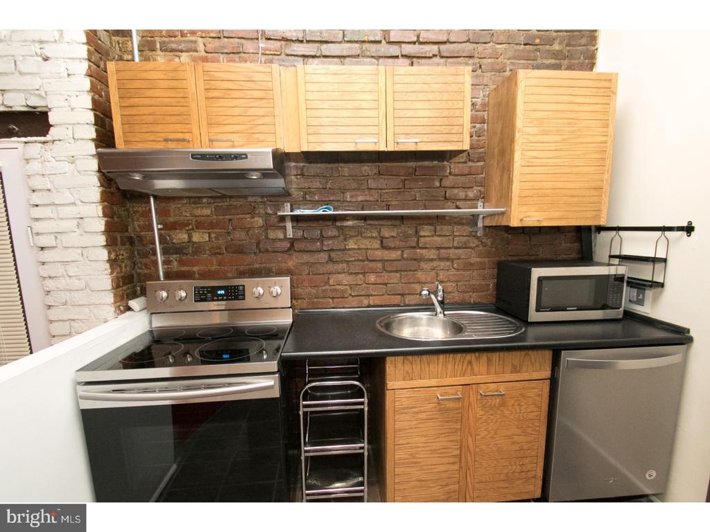 1127 S 7TH ST