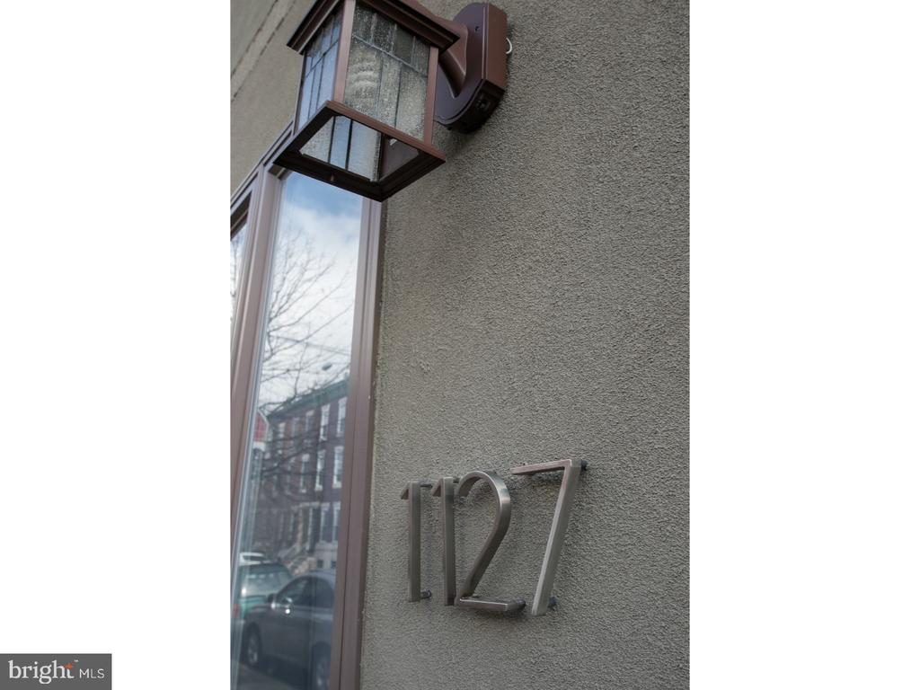 1127 S 7TH ST