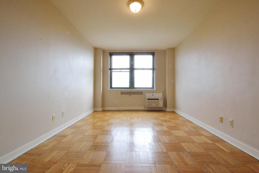 2601 PENNSYLVANIA AVE #810