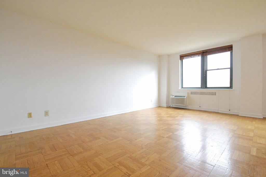 2601 PENNSYLVANIA AVE #810