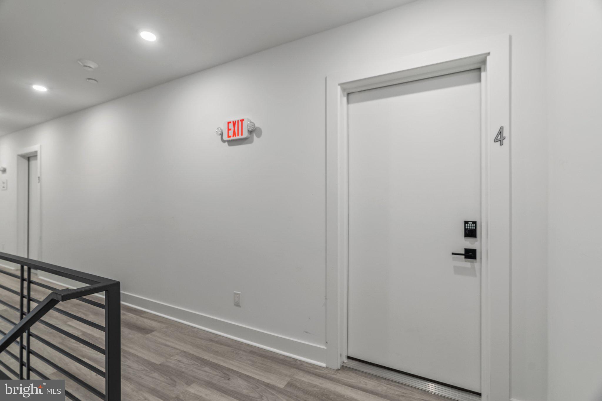 416 W GIRARD AVE #4