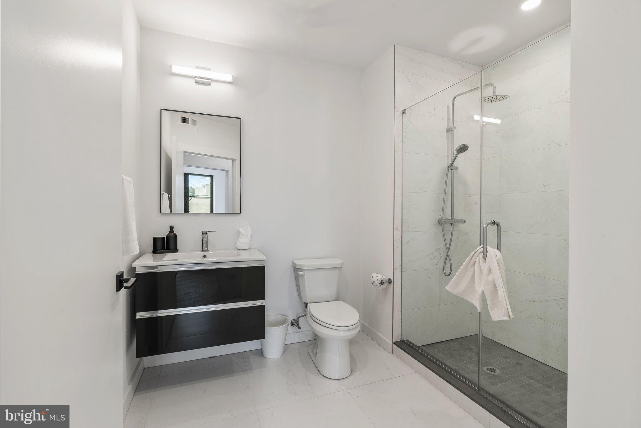 416 W GIRARD AVE #4
