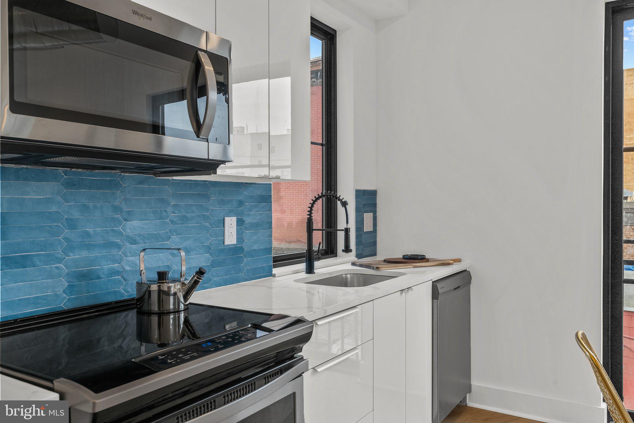 416 W GIRARD AVE #4