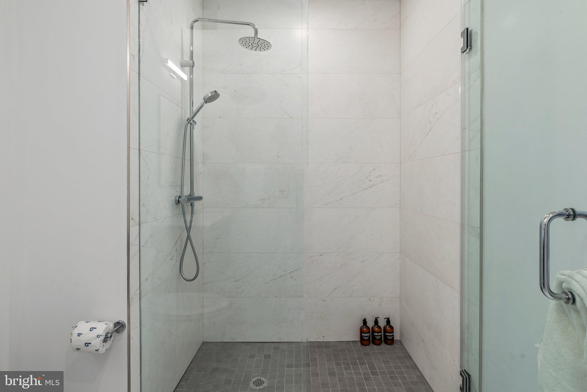 416 W GIRARD AVE #4