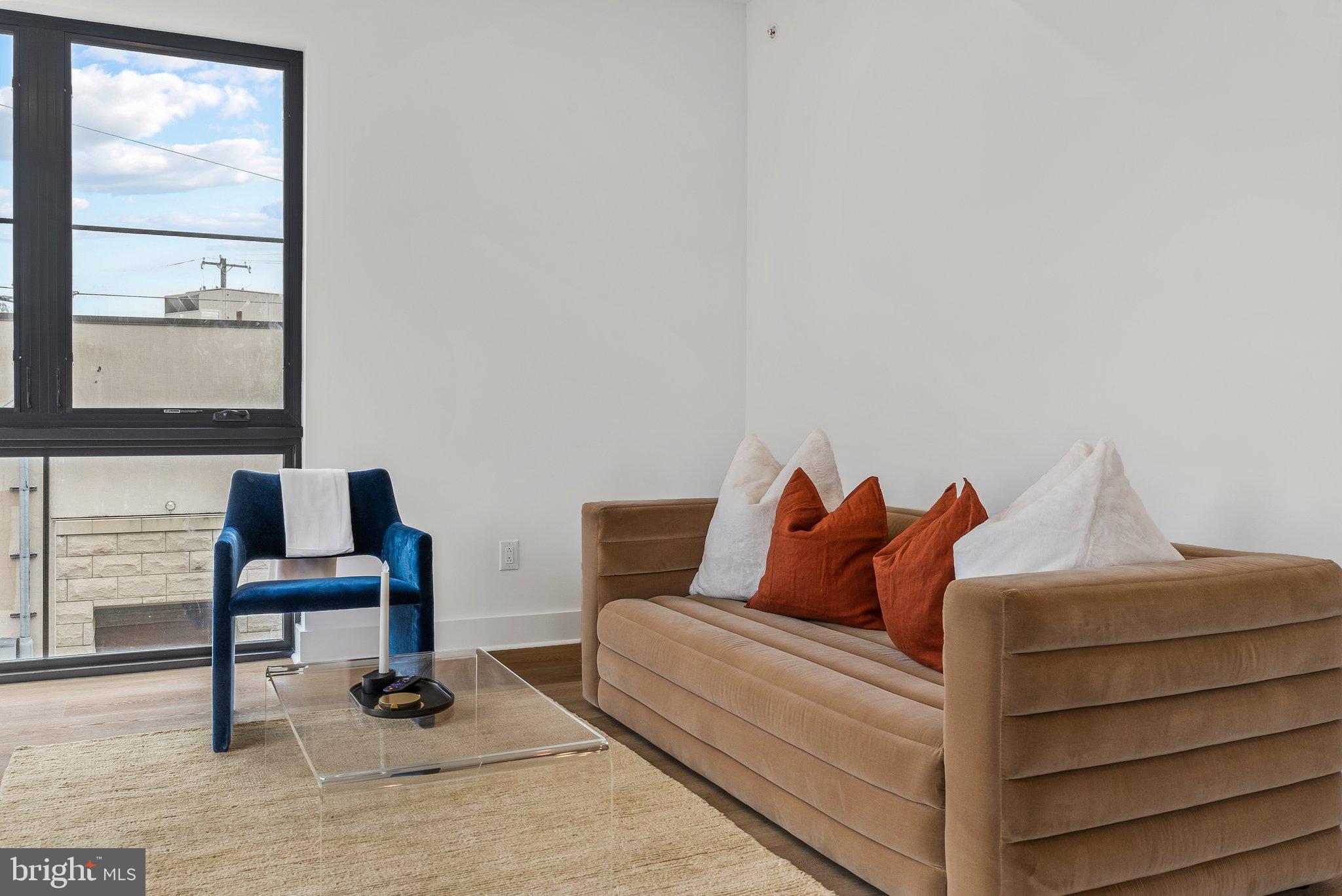 416 W GIRARD AVE #4