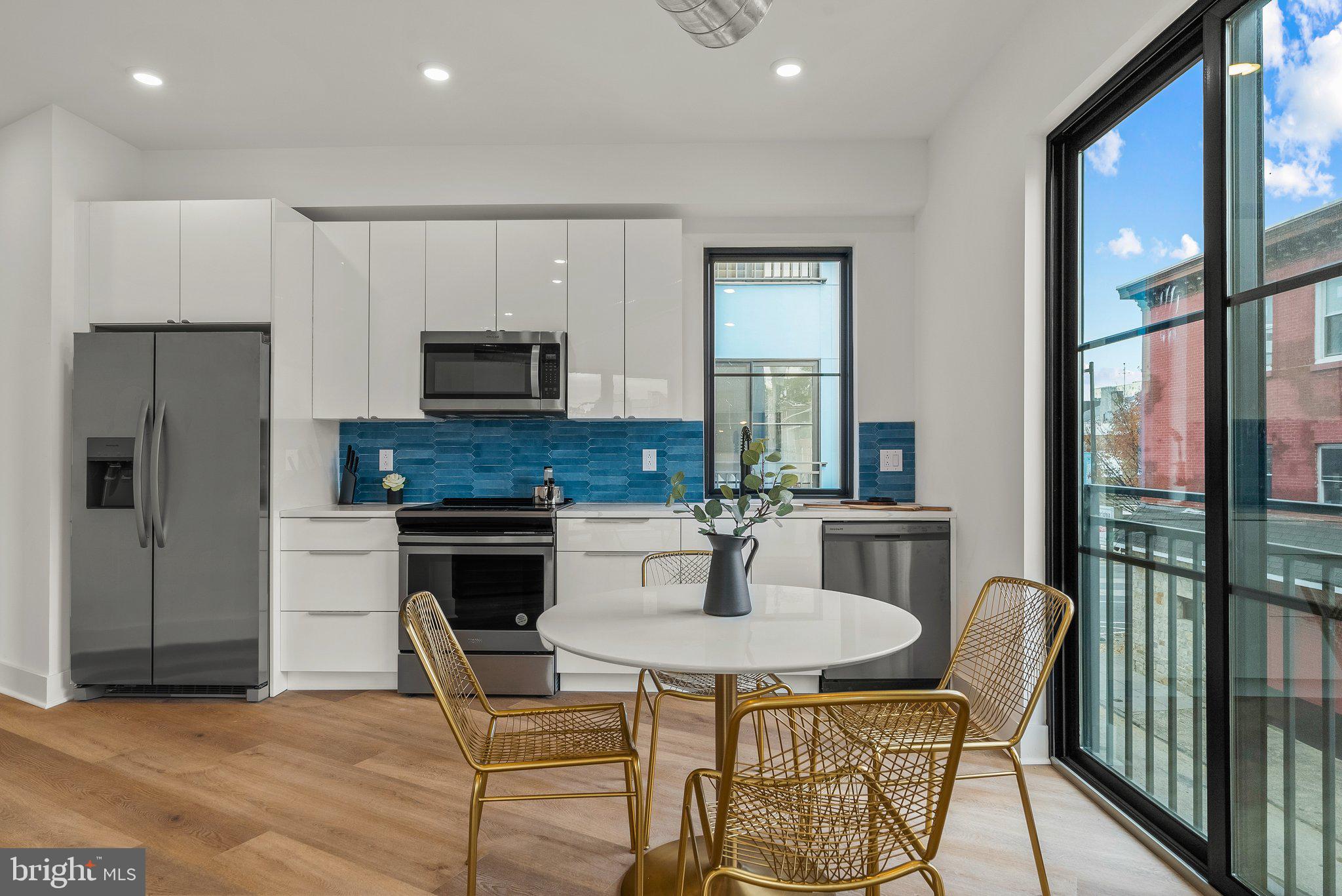 416 W GIRARD AVE #4