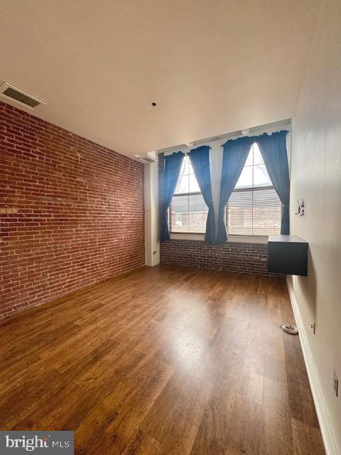 315 New St #120