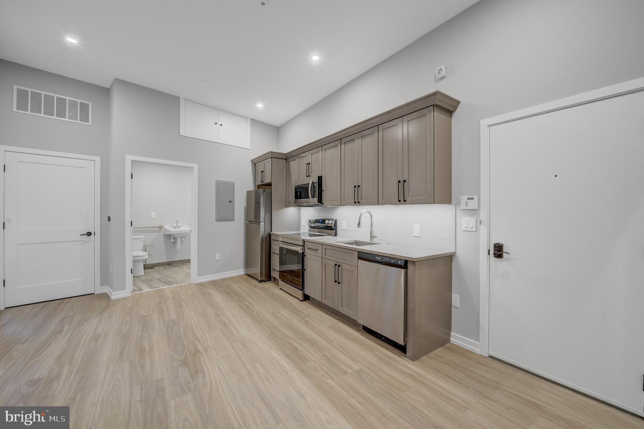 2445 INNOVATOR WAY #1A