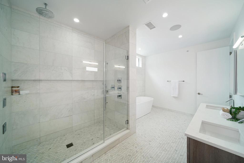 142r S Front St