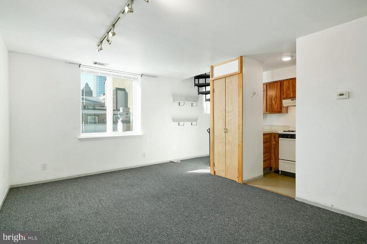 1137 PINE ST #303
