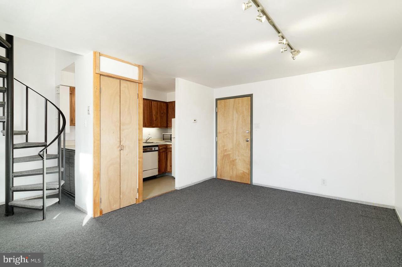 1137 PINE ST #303