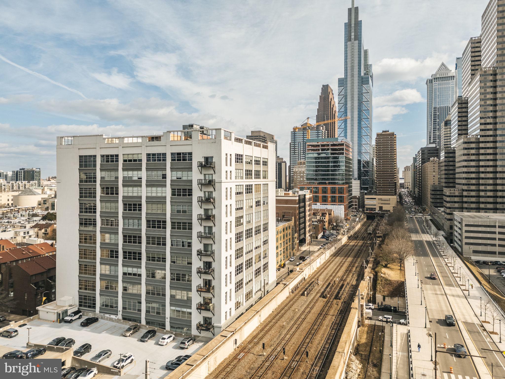 2200-28 ARCH ST #1011