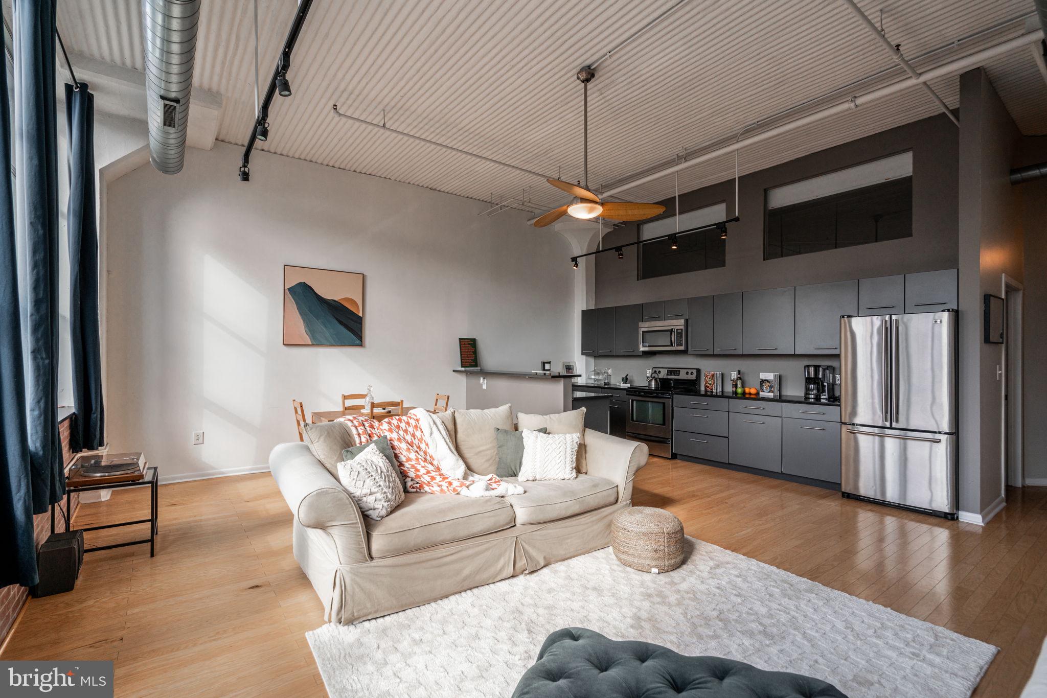 2200-28 ARCH ST #1011