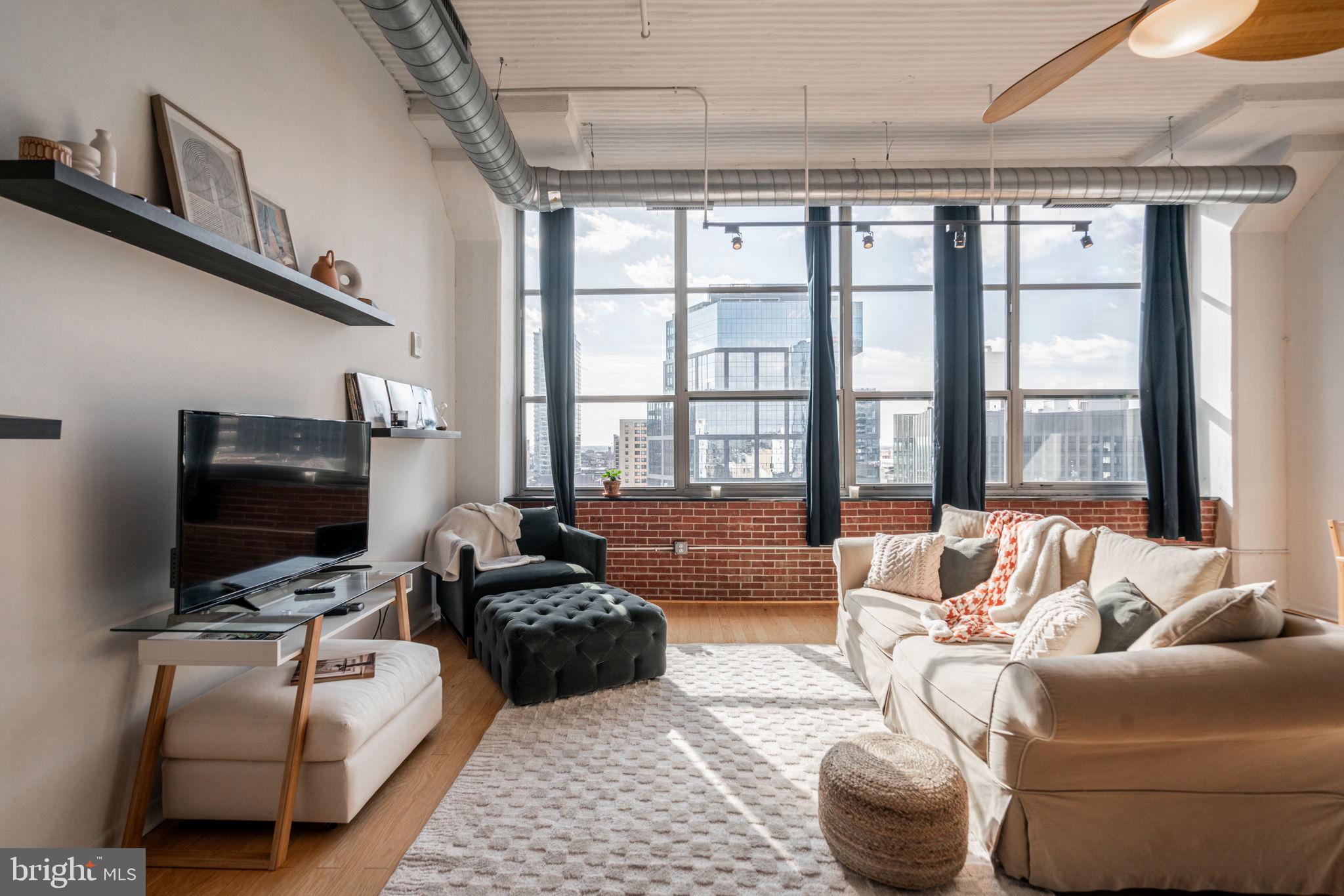 2200-28 ARCH ST #1011