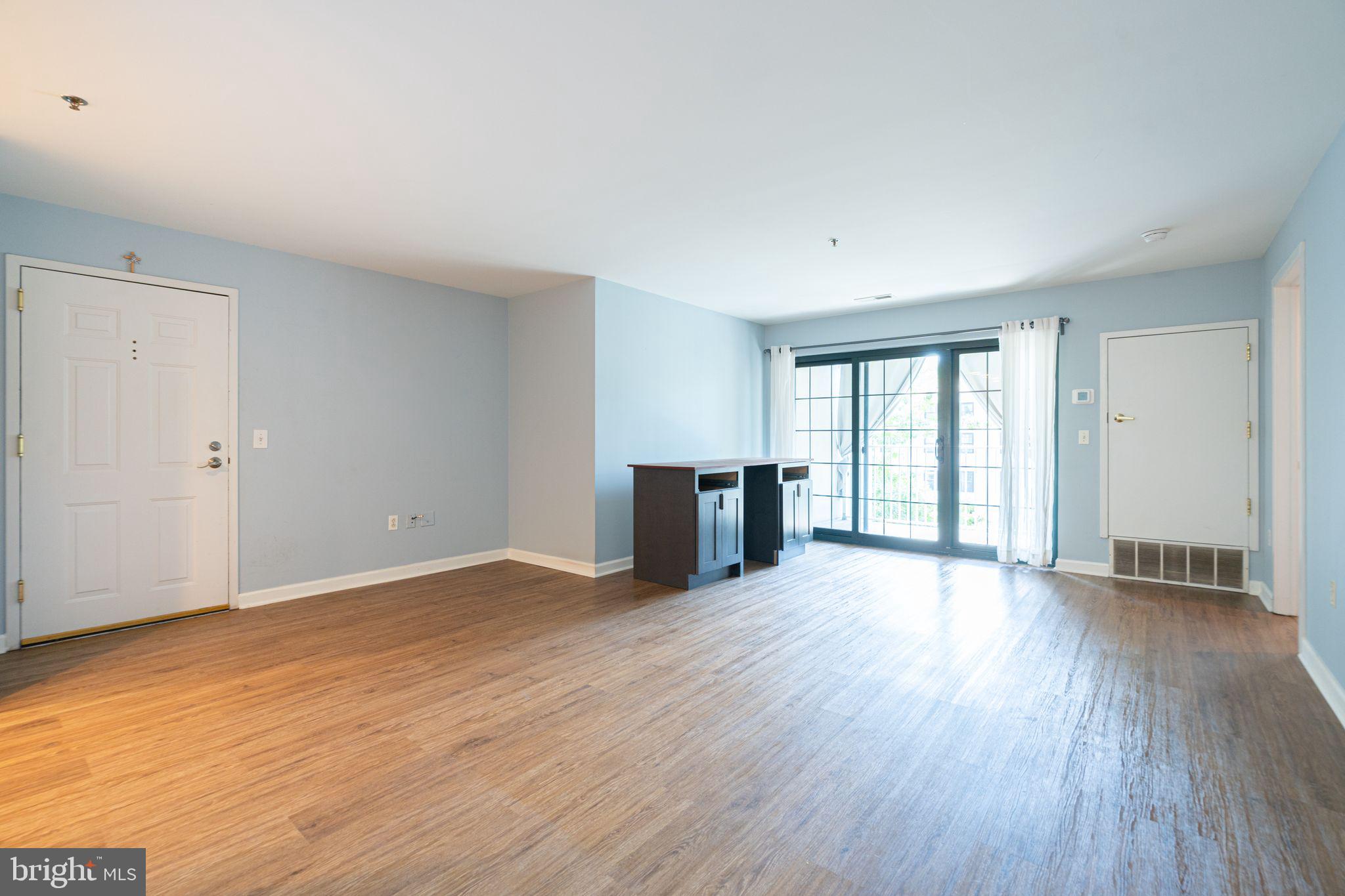 2 LEVERINGTON AVE #39