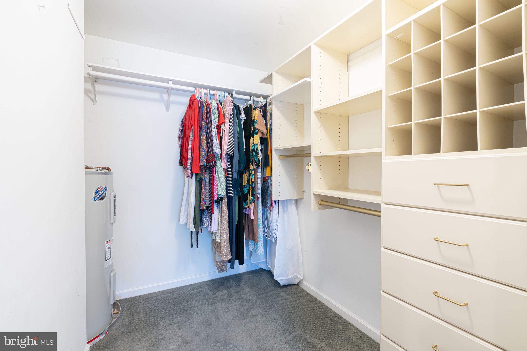 2 LEVERINGTON AVE #39