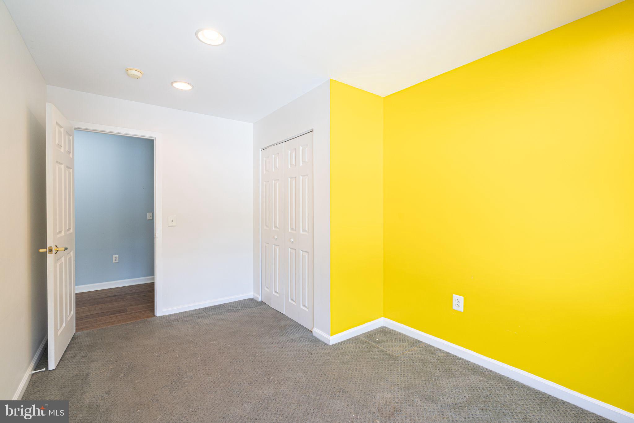 2 LEVERINGTON AVE #39